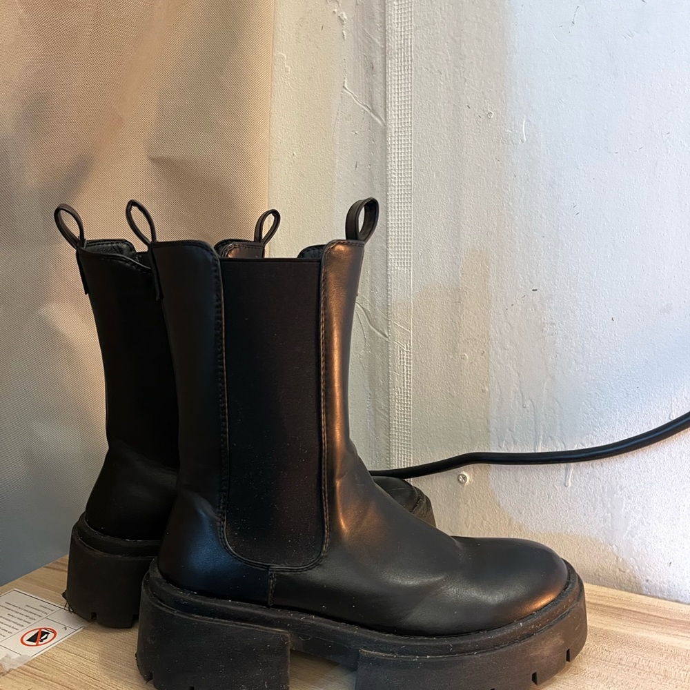 Chunky Platform Boots!